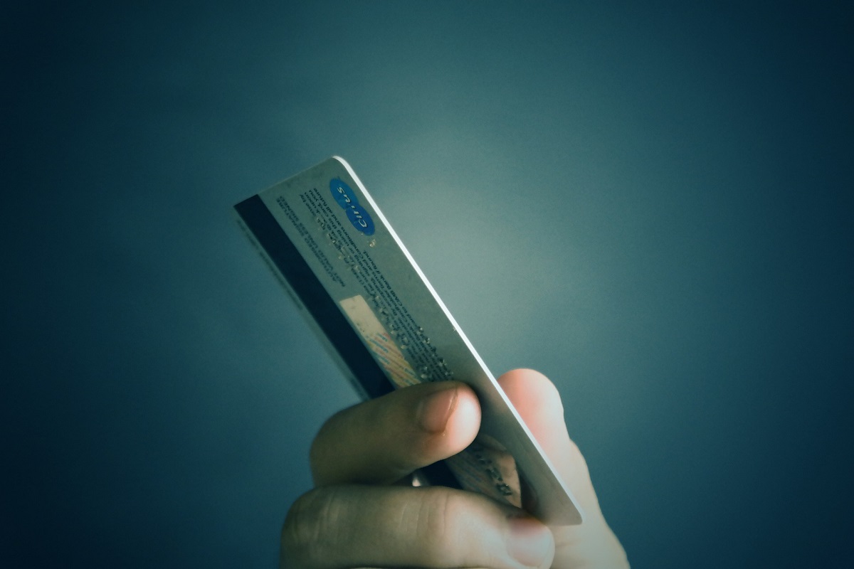 Things That Don’t Affect Credit Score | Debit Card Payments | Hippo.co.za